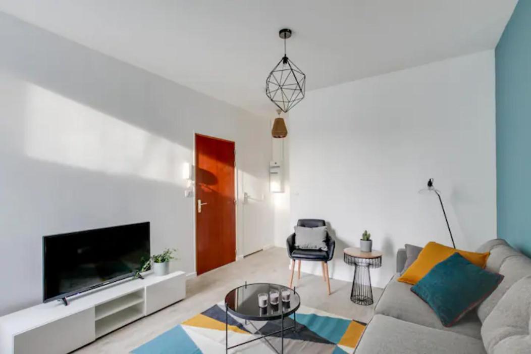 Suite Des Lilas - Terrasse Privee Reims Exterior photo